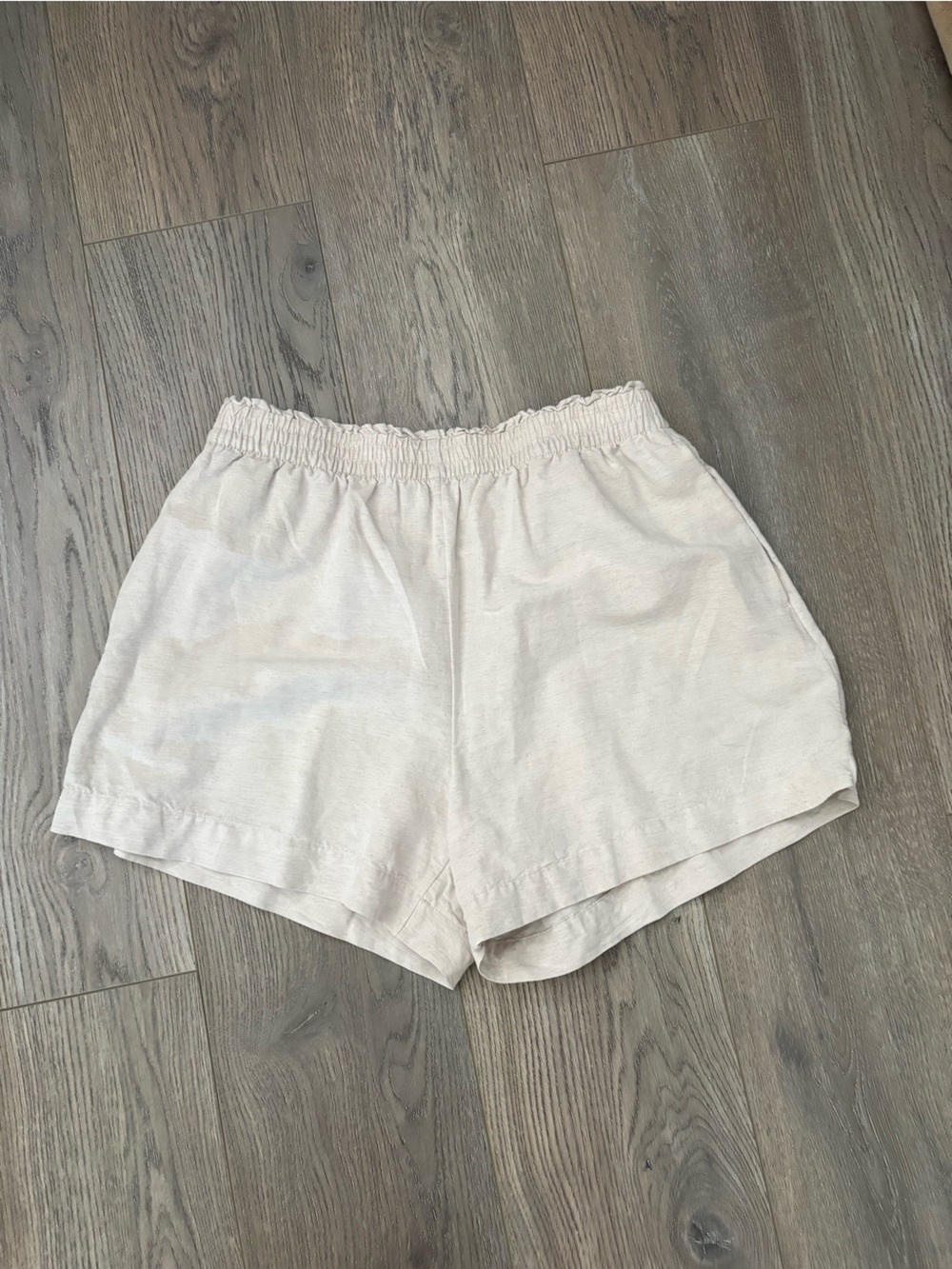 H&M Light Cream Elastic-Waist Athletic Shorts